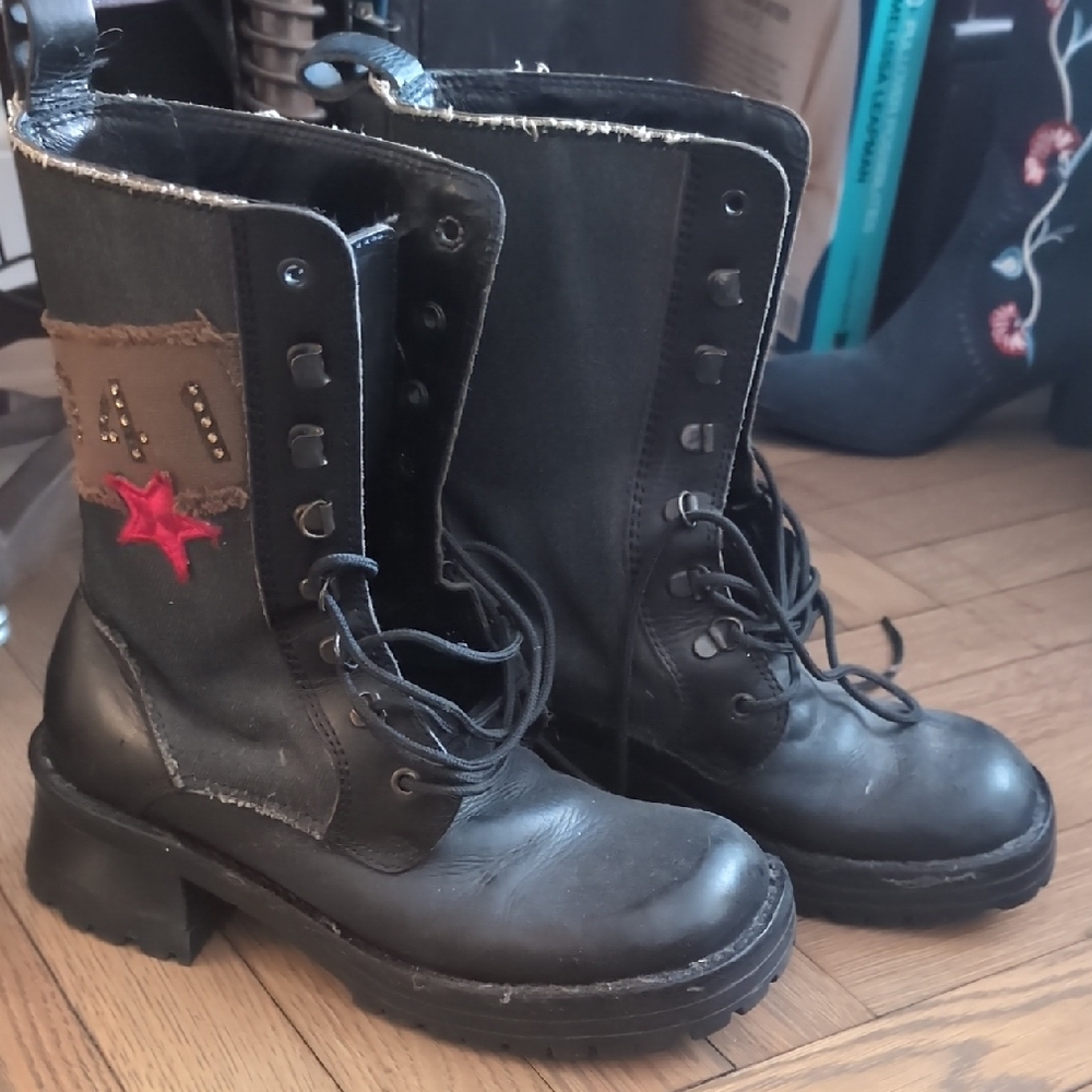 *Rare* Steve Madden Vintage Black Combat Boots